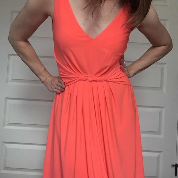 T Tahari Sleeveless Twist Front V Neck MIDI Dress Bright Salmon - Picture 2 of 13